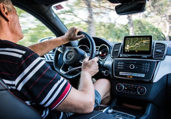 4 onmisbare gadgets voor in de auto