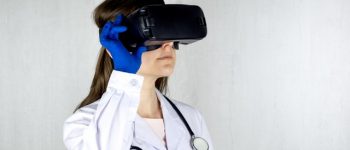 Welke soorten industrieën gebruiken virtual reality in het bedrijf?